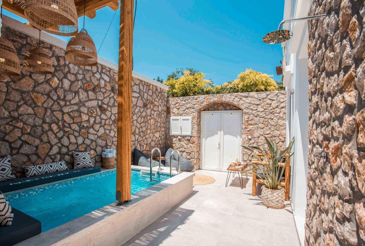 Demar Luxury Villa *